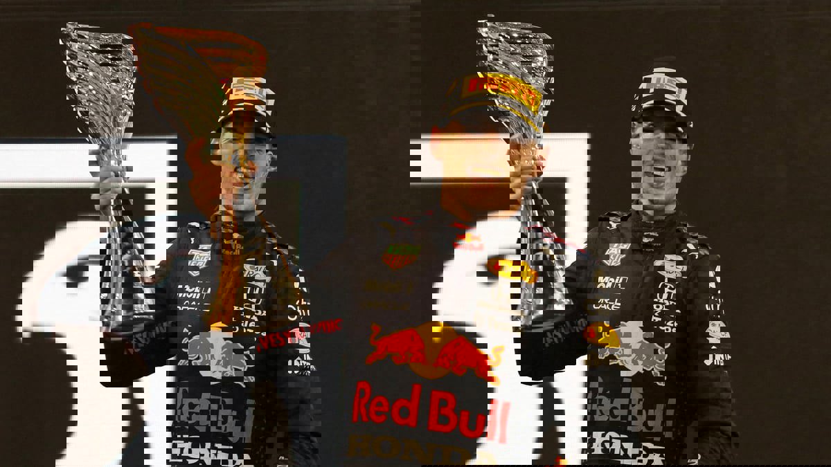 مرسيدس لن يطعن على سباق أبوظبي ليتأكد فوز فرستابن بلقب فورمولا 1