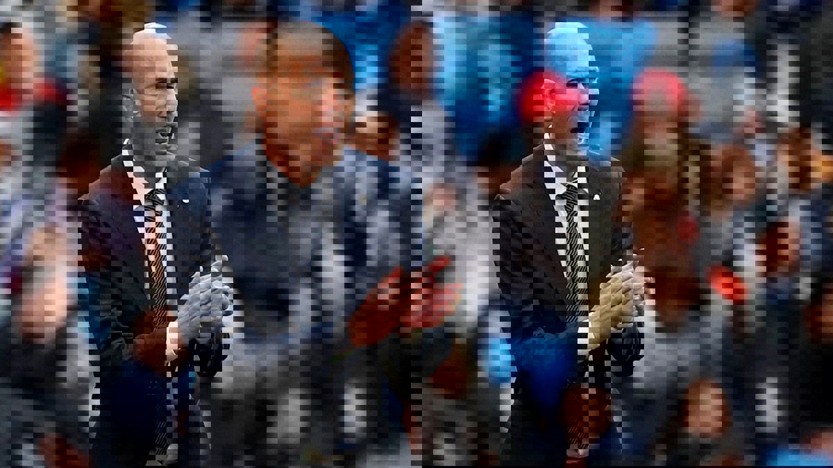 أخبار ريال مدريد وبرشلونة ومانشستر يونايتد.. بورصة المدربين تغزو الميرينغي وموهبة البارسا "إسبانية" رسميًا