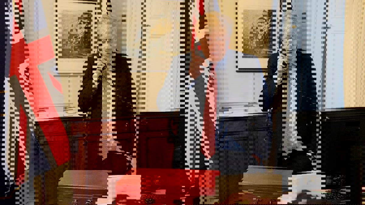 إنجلترا تفتح المتاجر والصالات الرياضية وأماكن الضيافة الأسبوع المقبل