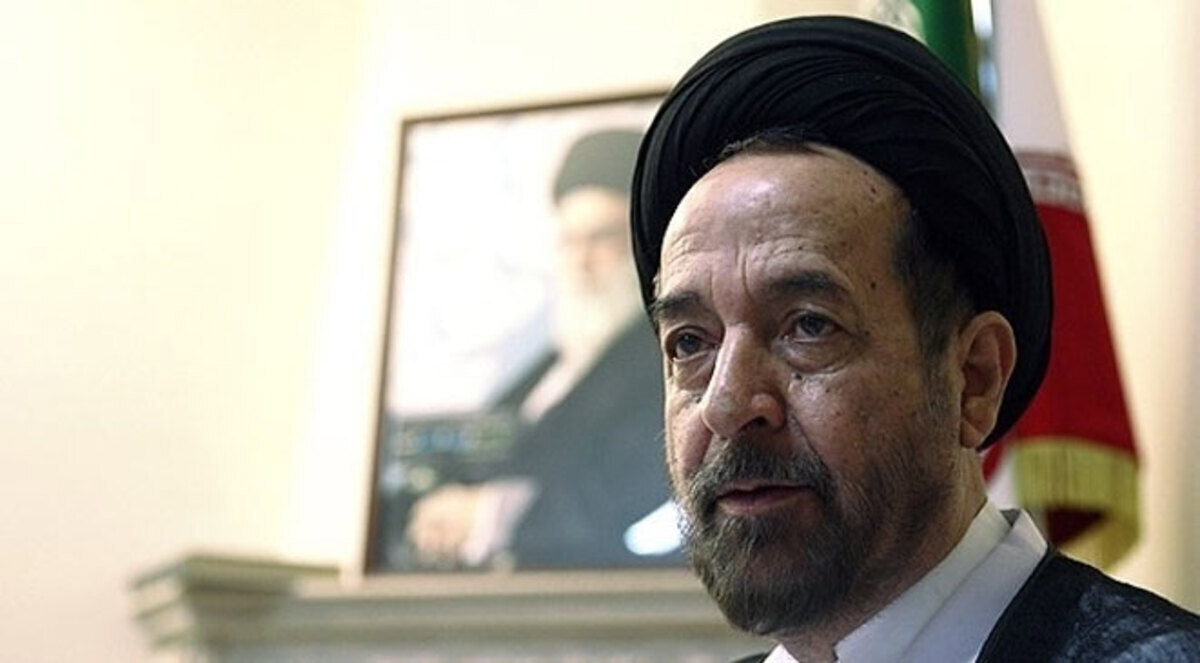 سياسي إيراني: حسن روحاني ورفسنجاني أعداء خامنئي