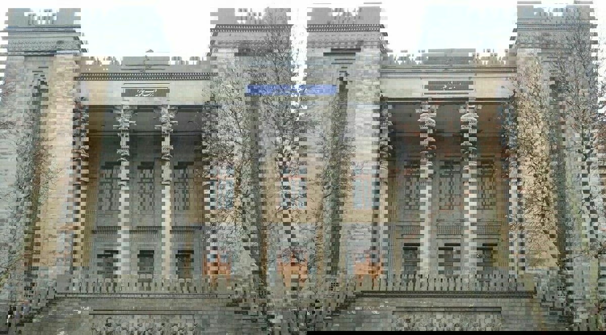 رداً على قرار أوتاوا.. إيران تستدعي راعي المصالح الكندية في طهران