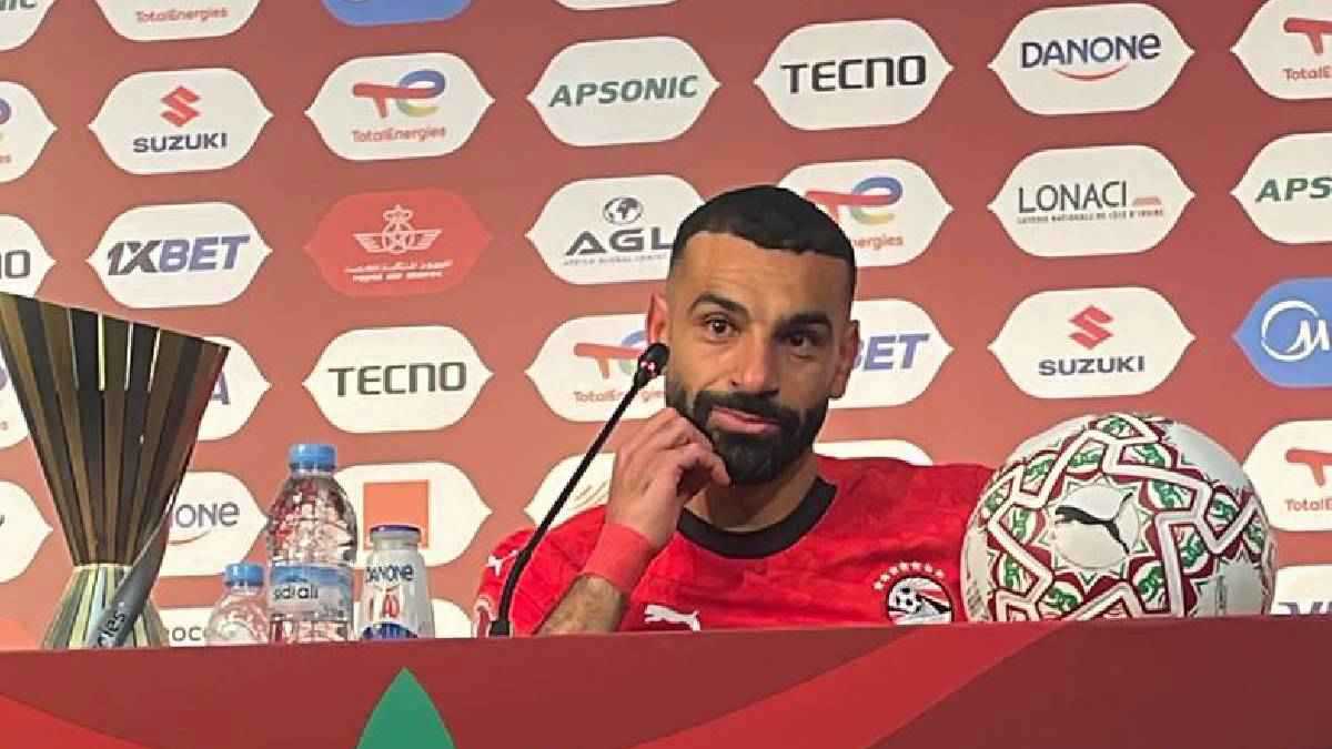 "ثلث أرباع محترف".. محمد صلاح يسخر من تصريح حسام حسن الشهير (فيديو)