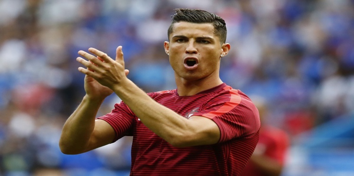 رونالدو يعلق على تصرفاته المثيرة مع مدرب البرتغال (صورة)