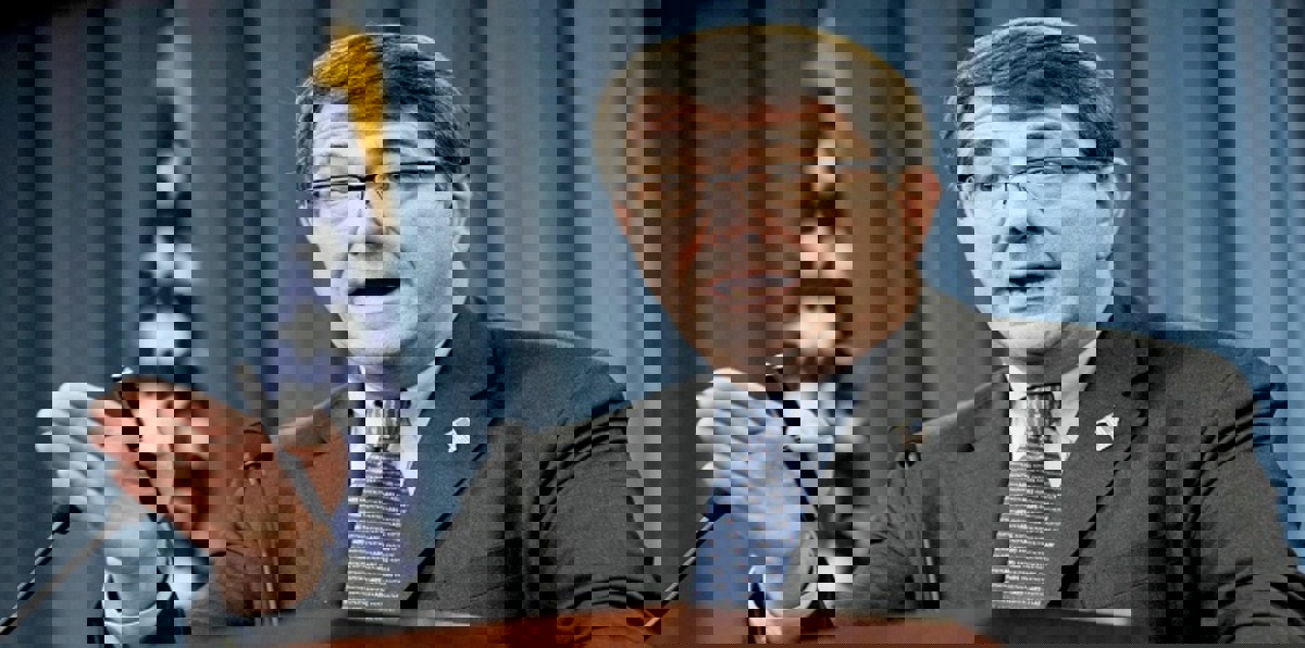 وزير الدفاع الأمريكي يزور للمرة الأولى حاملة الطائرات الفرنسية شارل ديغول