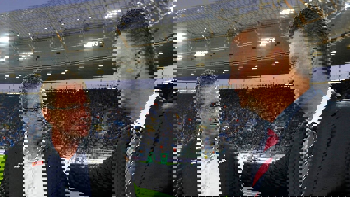 وصفه بأنه ناد تجاري.. رانجنيك ينتقد تصريحات فان غال عن مانشستر يونايتد