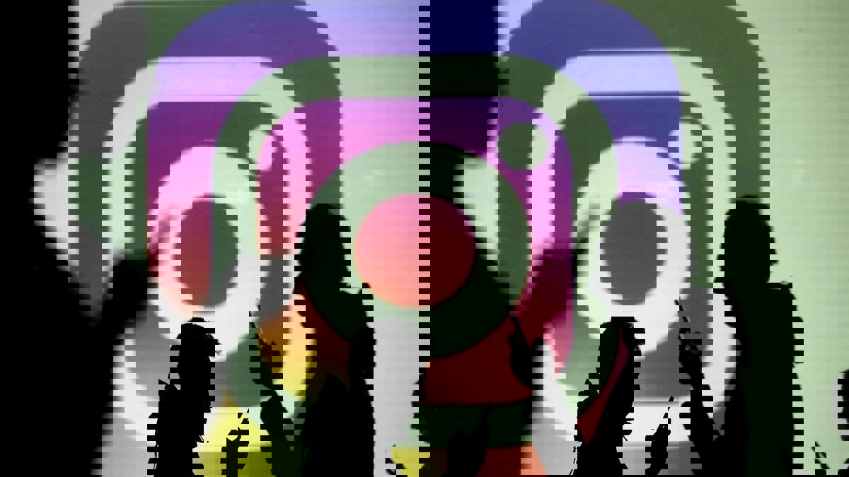 دراسة: متابعة مشاهير إنستغرام تتسبب بالمشاعر السلبية