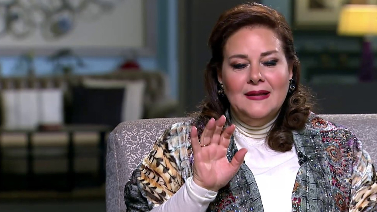 آخر تطورات الوضع الصحي لدلال عبدالعزيز (فيديو)