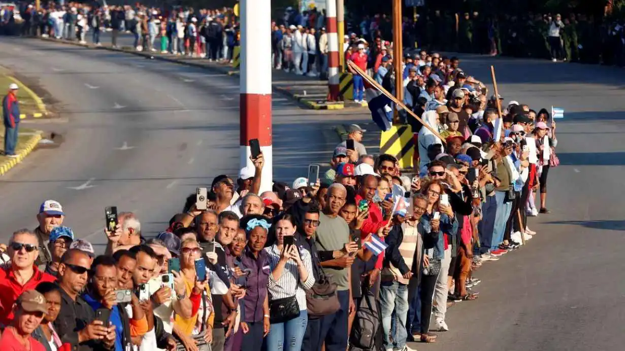 تحت تهديدات ترامب.. الكوبيون بين خيارات مُرة من الثورة إلى الهروب