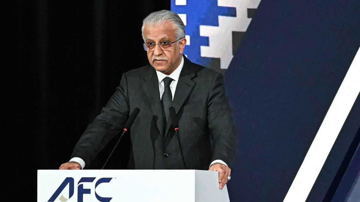 سلمان بن خليفة يختار أفضل منتخب في قارة آسيا (فيديو)