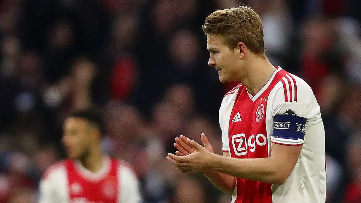 ماتياس دي ليخت يلمح إلى وجهته المقبلة (فيديو)