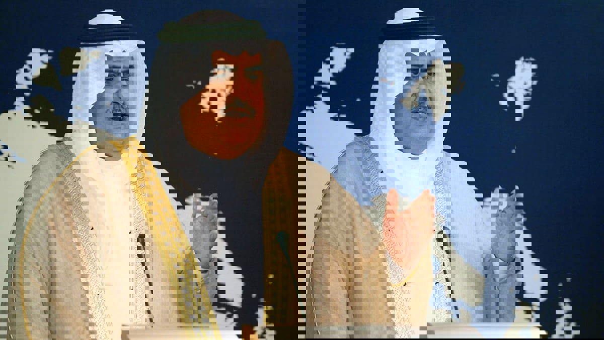 مستشار ملك البحرين: اعتدنا من قطر المؤامرات المكشوفة