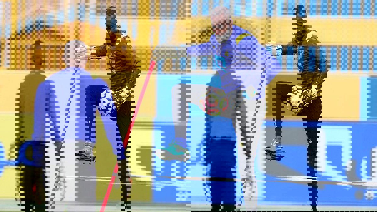 وليد عبدالله حارس نادي النصر السعودي: لا أقصد استفزاز المنافسين برقصاتي في الملعب.. وهذه قصة إيقافي بسبب "القزع" (فيديو)