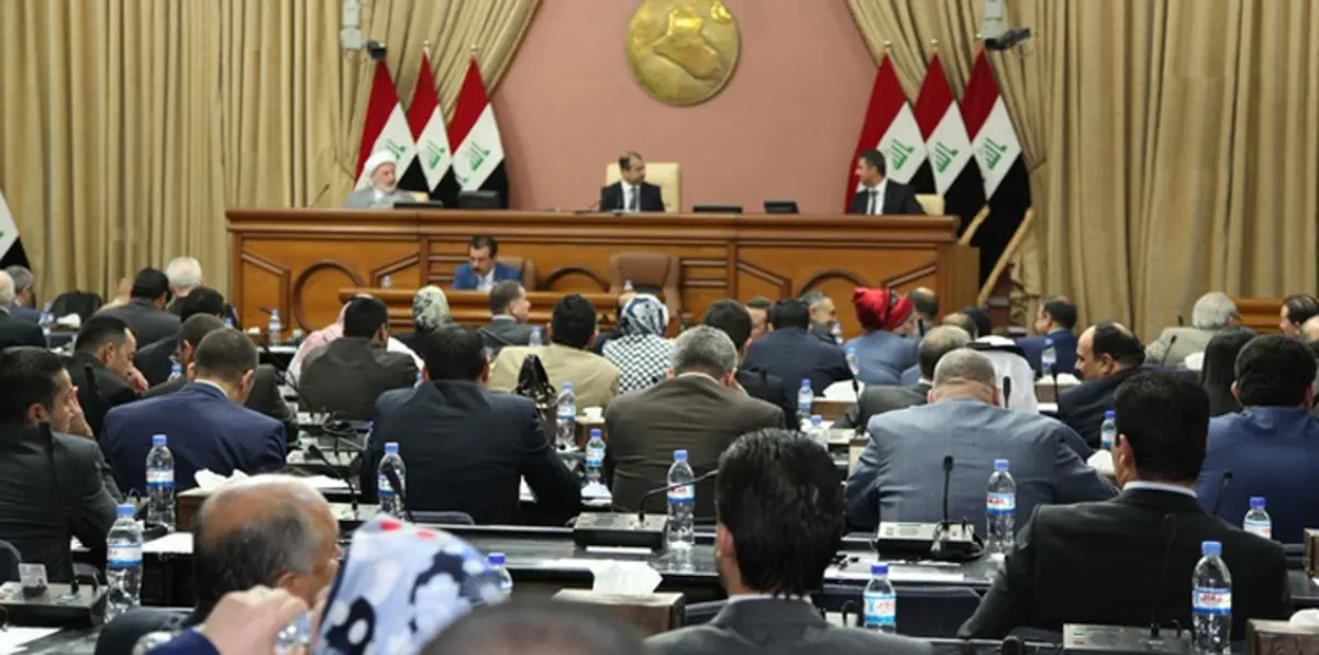 البرلمان العراقيّ يستجوب القيادات الأمنية وبرزاني يلوّح بالتقسيم