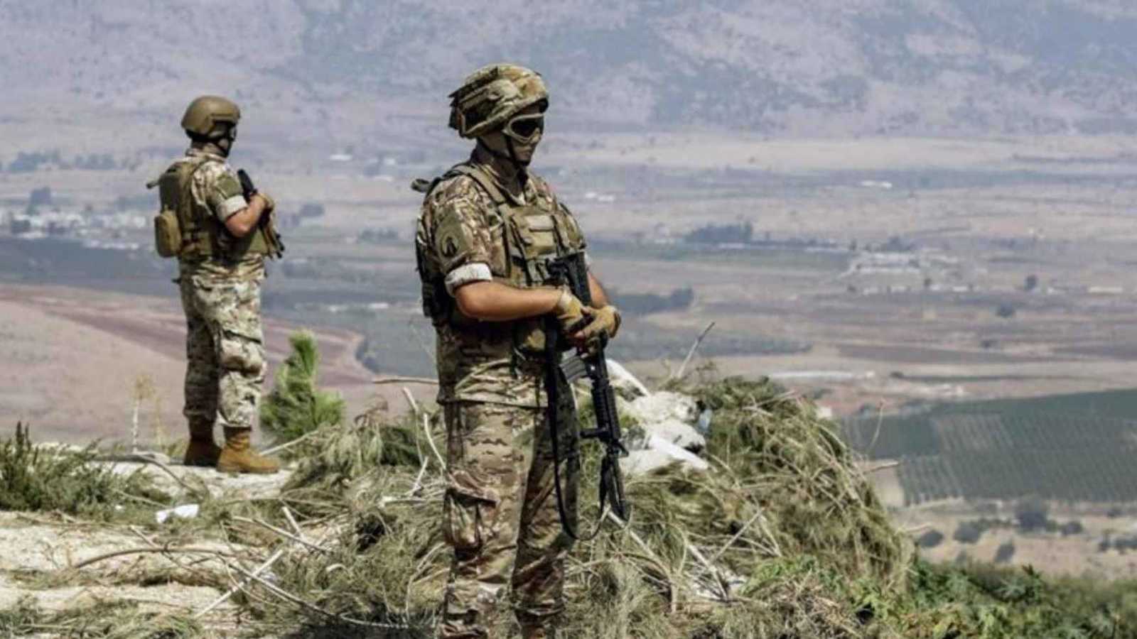 ورقة باراك تتعثر.. لبنان يرفض وضع جدول زمني لنزع السلاح قبل الانسحاب الإسرائيلي