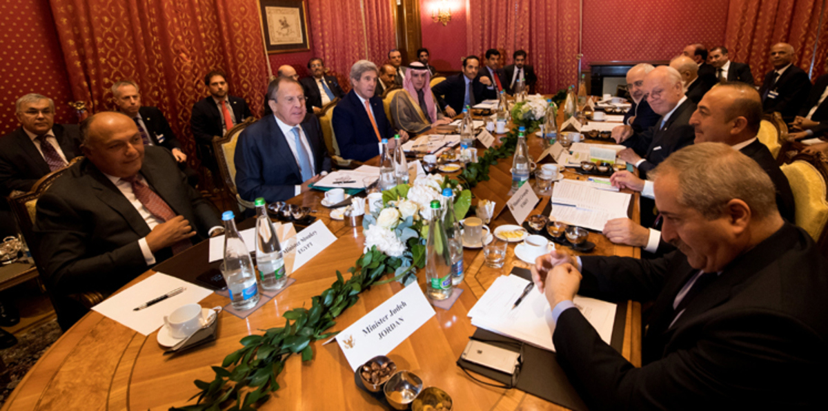 لافروف: يمكن مواصلة المحادثات السورية على غرار لوزان