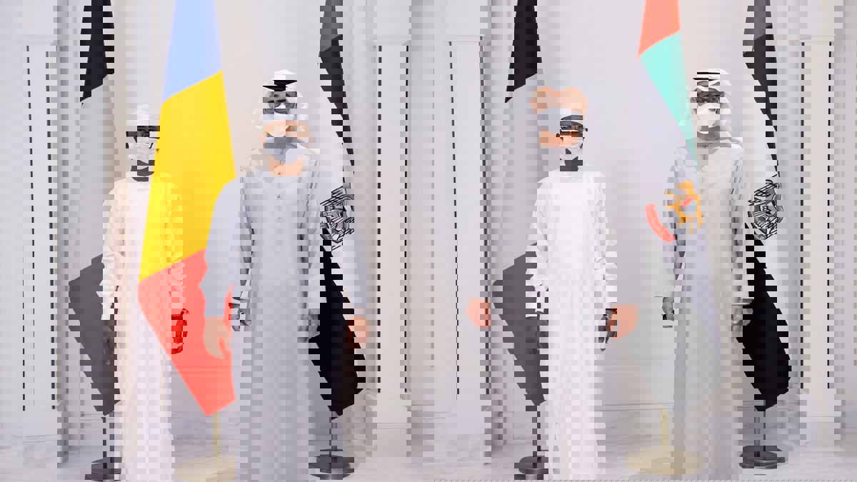 محمد بن زايد ييحث مع رئيس المجلس العسكري الانتقالي في تشاد التطورات الدولية