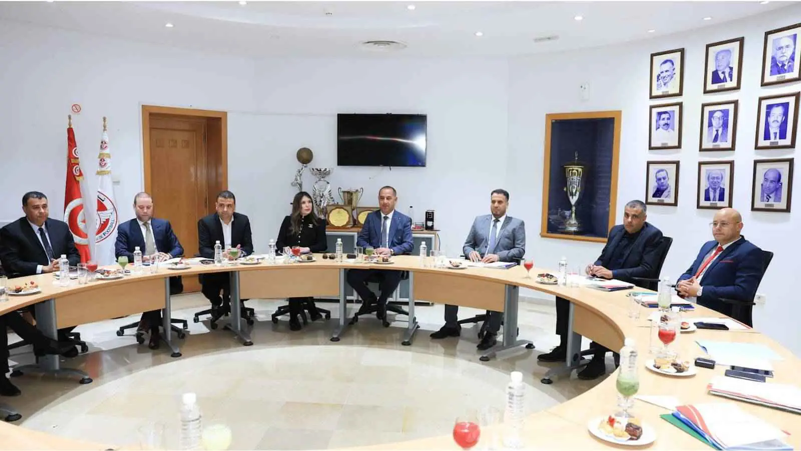 حل الرابطة.. قرارات نارية في أول اجتماع لمجلس الاتحاد التونسي الجديد