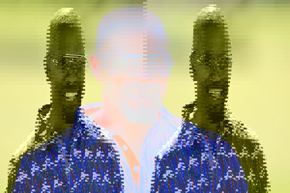 بعد نجاته من الموت.. جيمي فوكس يعود لتصوير فيلمه مع كاميرون دياز