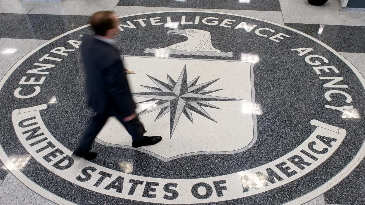 وزير الدفاع العراقي يعلن براءة قائد عسكري من تهمة التخابر مع "CIA"