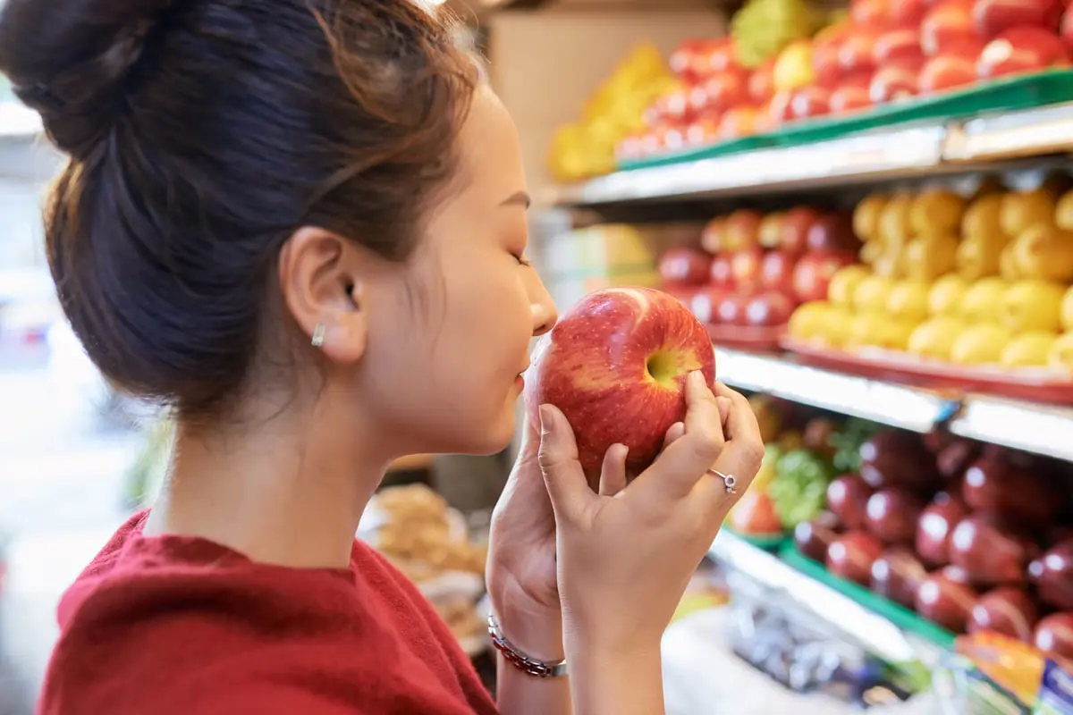رائحة الفاكهة الناضجة قد تُوقف نمو الخلايا السرطانية