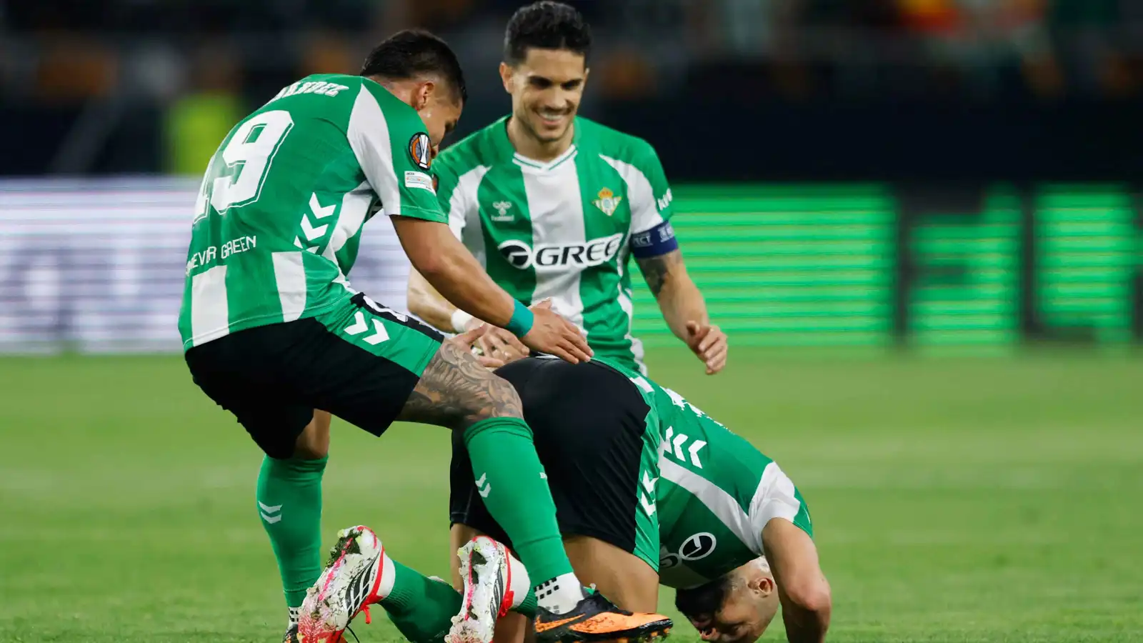 أمرابط يرد على محمد وهبي بهدف خرافي في الدوري الأوروبي (فيديو)