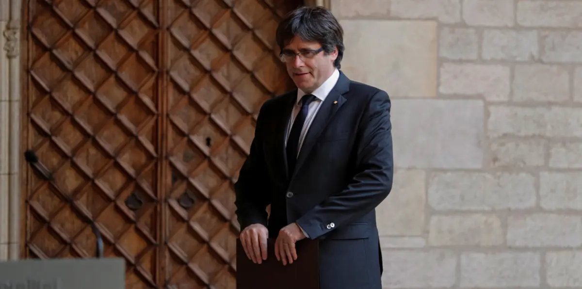 رئيس كاتالونيا يتراجع عن الدعوة للانتخابات ويترك الأمر بيد برلمان الإقليم