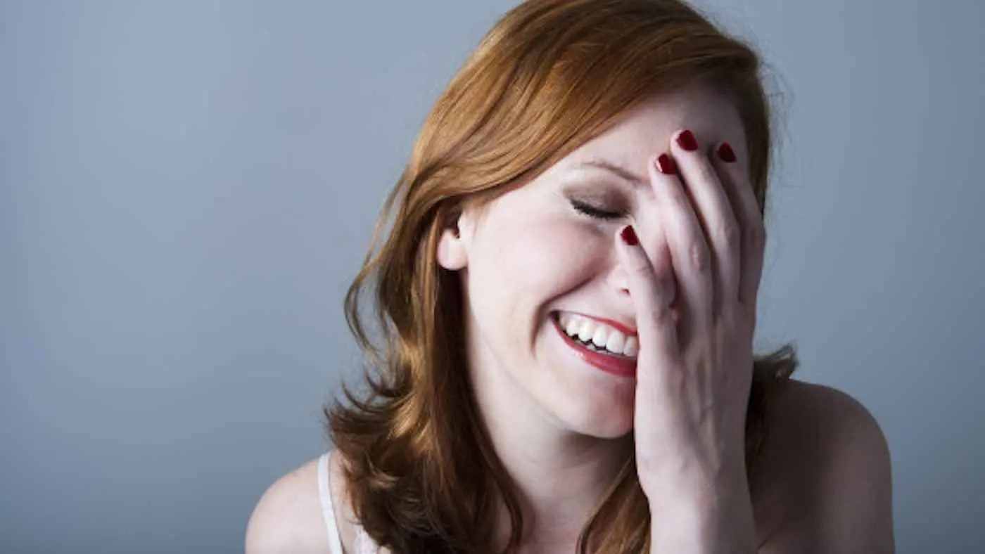 "متلازمة المحتال".. لماذا تُشعرك المجاملات بعدم الارتياح؟