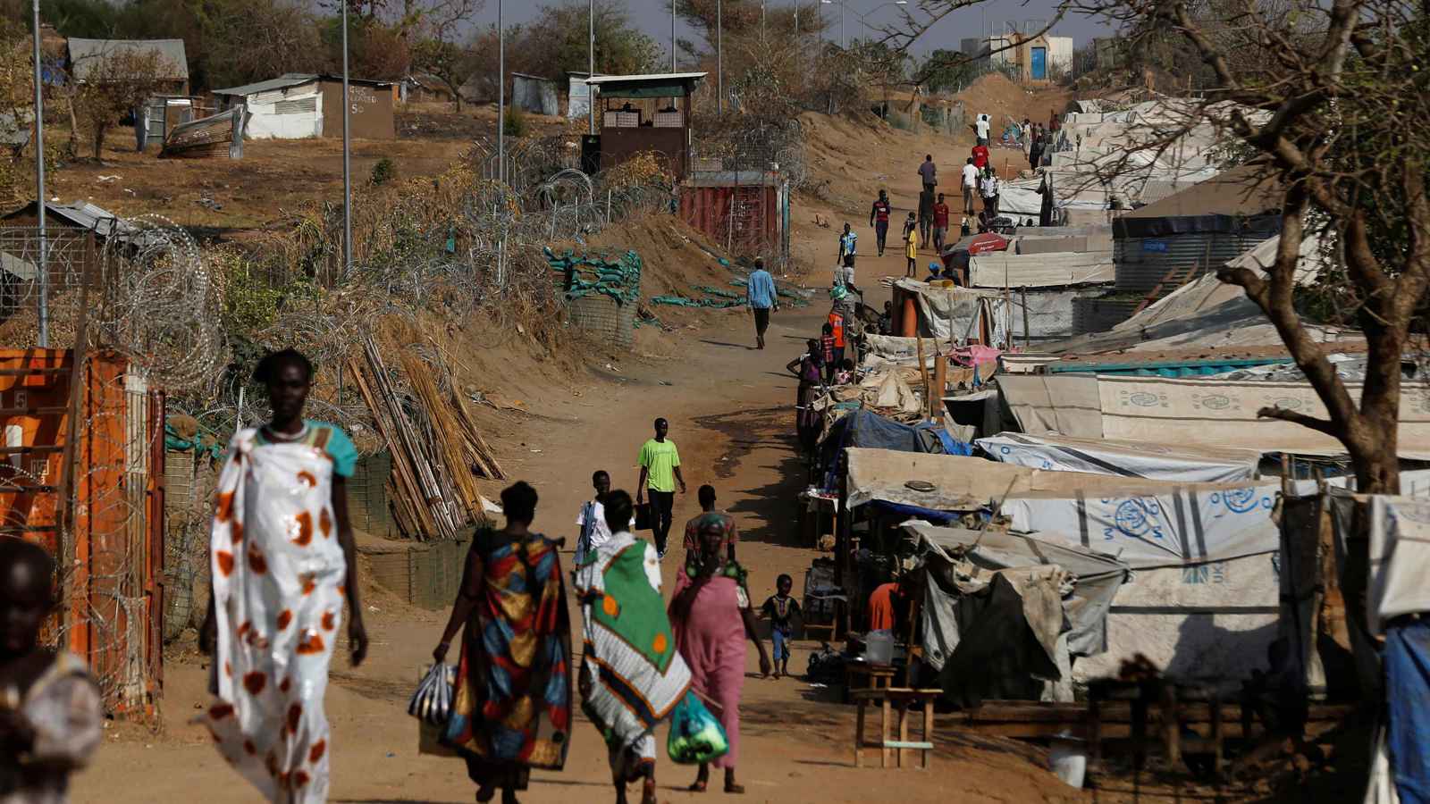 محاصرة السفارة السودانية في جوبا احتجاجا على الانتهاكات في ودمدني