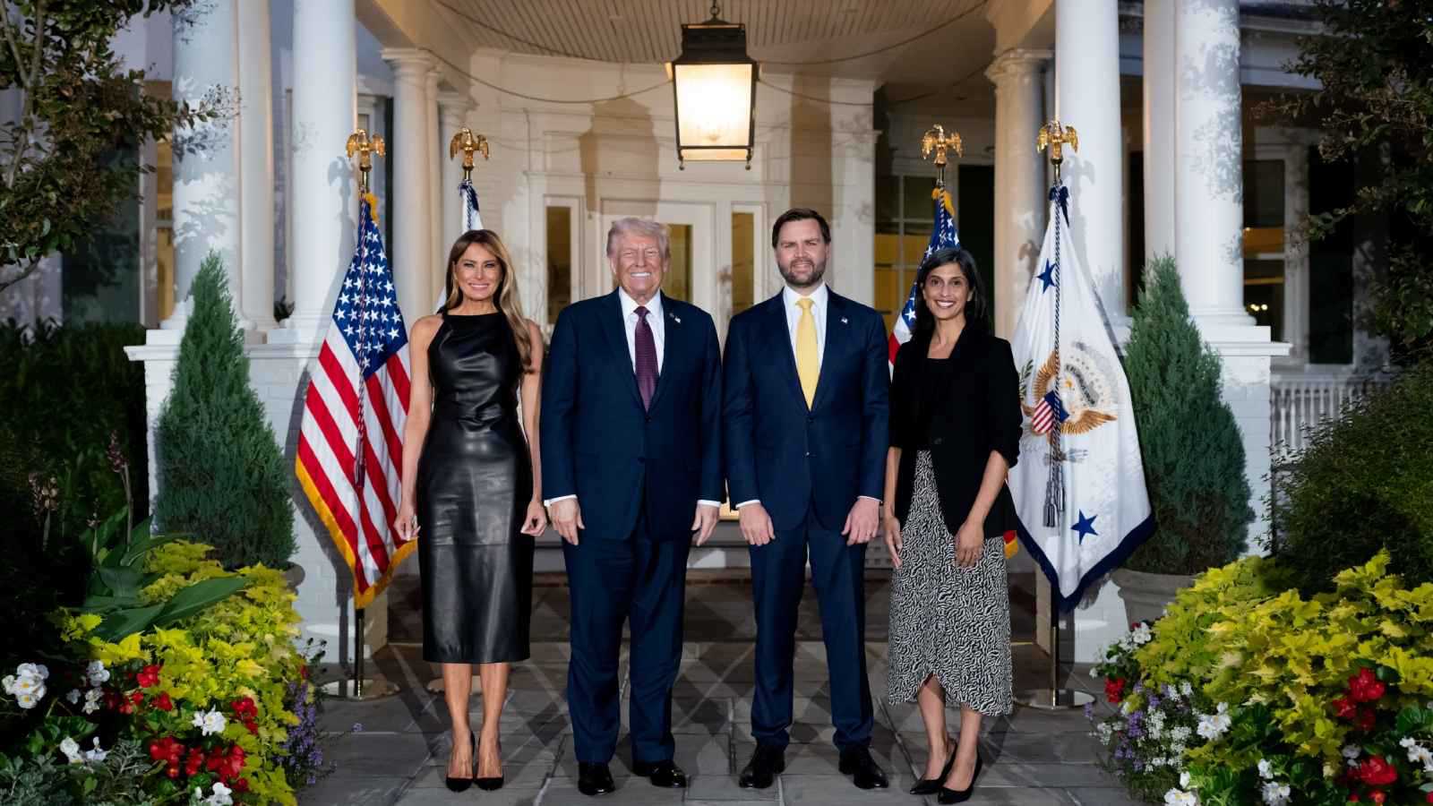 جي دي فانس وزوجته أوشا يستضيفان ترامب وميلانيا على العشاء