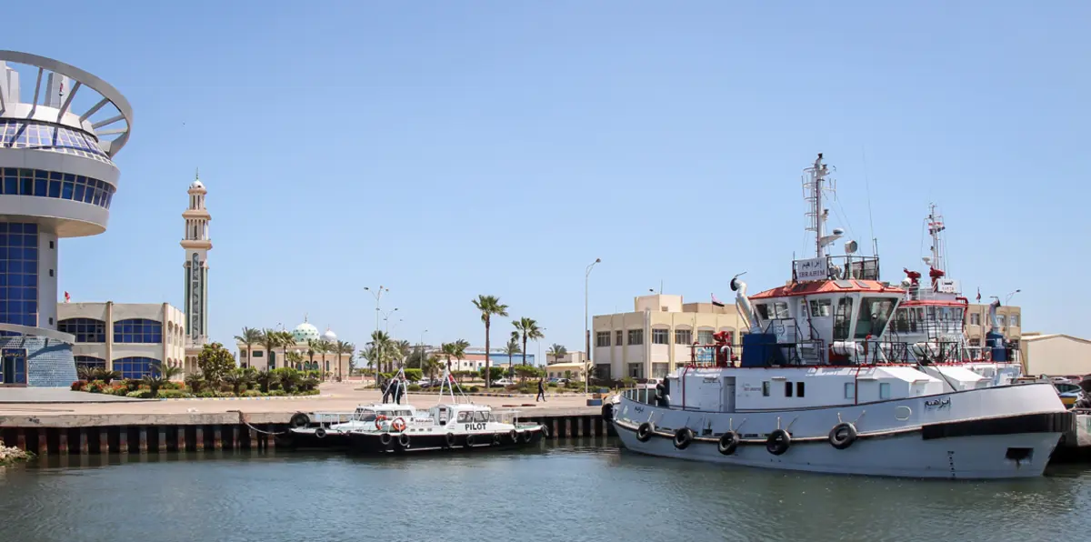 مصر تغلق موانئها أمام حركة السفن القطرية