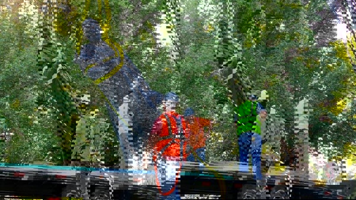 كاليفورنيا تتخلص من تماثيل كريستوفر كولومبوس‎