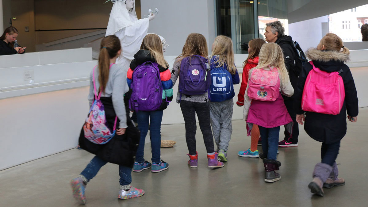 فنلندا ترفع العزل العام عن العاصمة ومدارس الدنمارك تفتح أبوابها