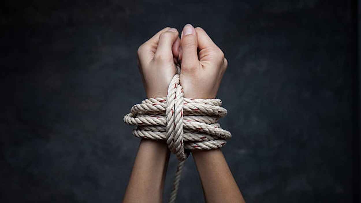 الجزائر.. خطف الفتاة ليبتزّ خطيبها والنهاية "صادمة"