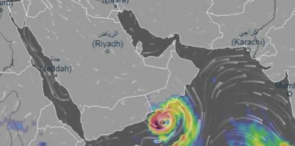 سلطنة عُمان تعلن عن أول الخسائر البشرية نتيجة إعصار مكونو