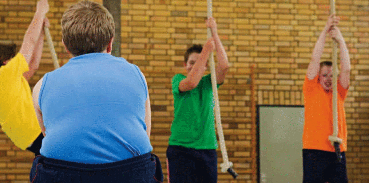 دراسة: السمنة في مرحلة الطفولة والمراهقة تفاقم كسور العظام