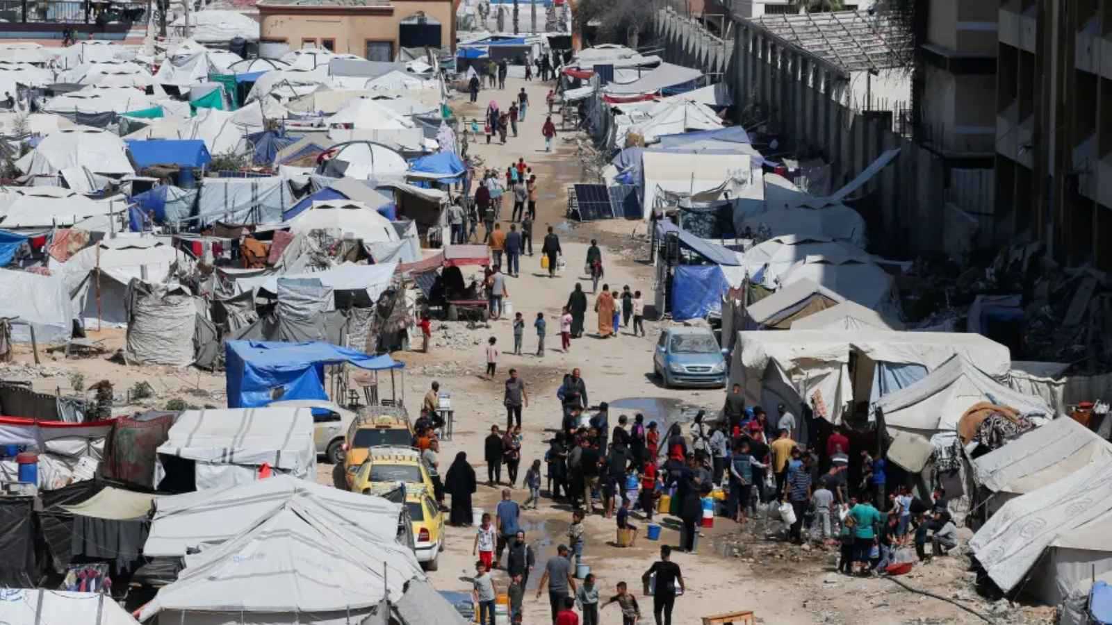 نتنياهو: 100 ألف شخص غادروا غزة و"حماس" تمنع السكان من الخروج