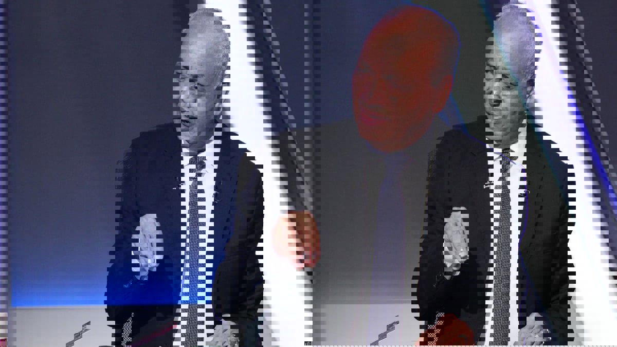 مصطفى بكري يوجه اتهامات خطيرة لنجيب ساويرس ويدعو النائب العام للتدخل