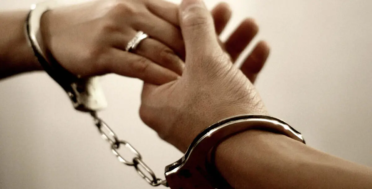 بعد احتجازهما بقضية "حمل سفاح".. فاشنيستا وصديقها الكويتي يقرران "الزواج"