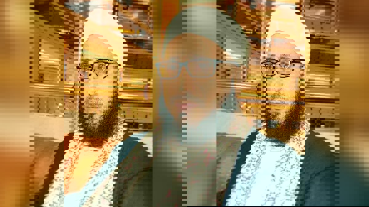 مستشار "الرئاسي اليمني" لـ"إرم نيوز": الإمامة الحوثية الإيرانية خطفت سيادة البلد