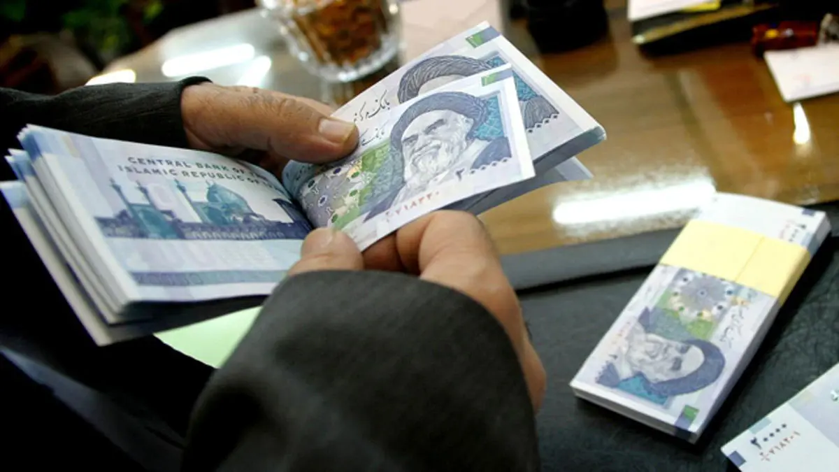 رغم تسجيل إصابة واحدة فقط... كورونا يضيق الخناق على الاقتصاد الإيراني