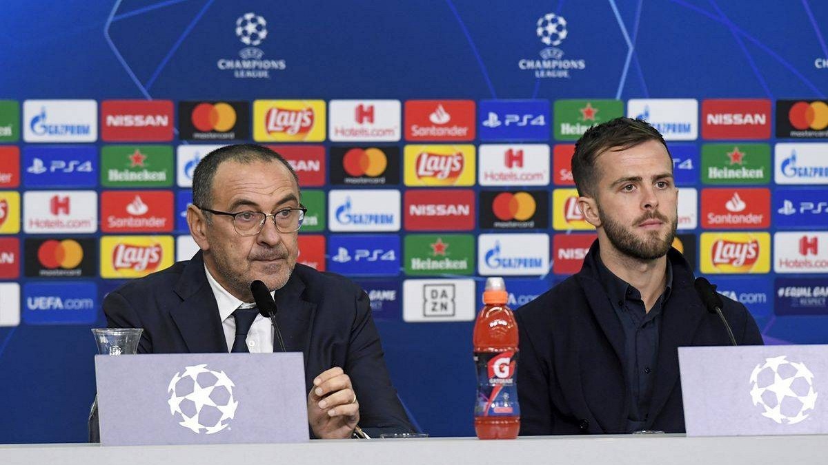 لماذا غضب ساري من مدرب برشلونة؟