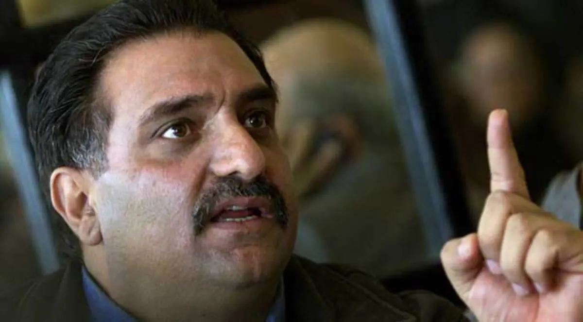 بورتريه.. عزمي بشارة