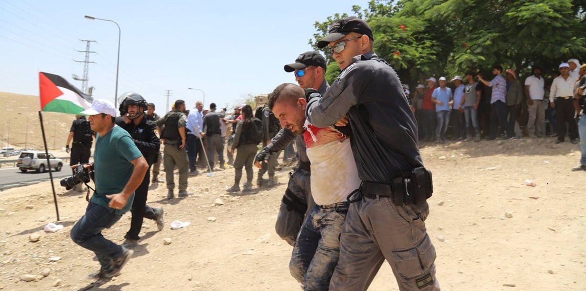 الاتحاد الأوروبي يحذر إسرائيل من هدم منازل الفلسطينيين في "الخان الأحمر"