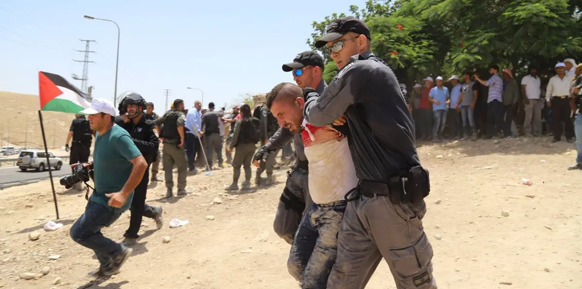 الاتحاد الأوروبي يحذر إسرائيل من هدم منازل الفلسطينيين في "الخان الأحمر"