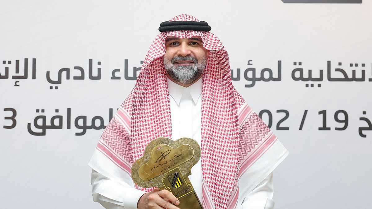 مكانه المركز الإعلامي.. العنزي يشن هجوما على رئيس الاتحاد السعودي (فيديو)