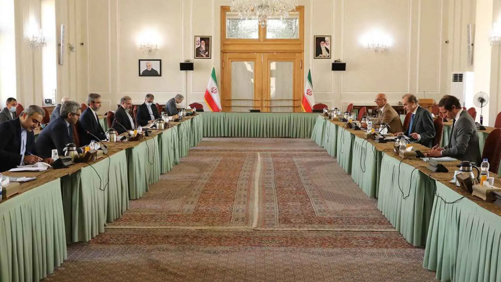 وساطة وضمانة.. موسكو تستعد لـ"دور محوري" في الاتفاق النووي الإيراني