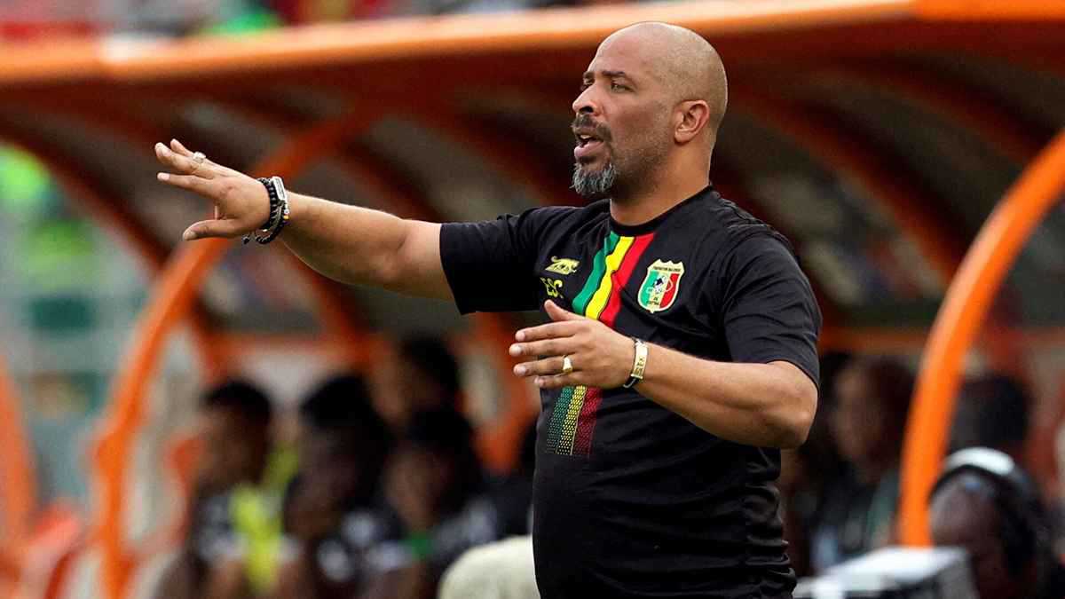 مدرب نيجيريا: أتمنى تدريب فريق ريال مدريد 