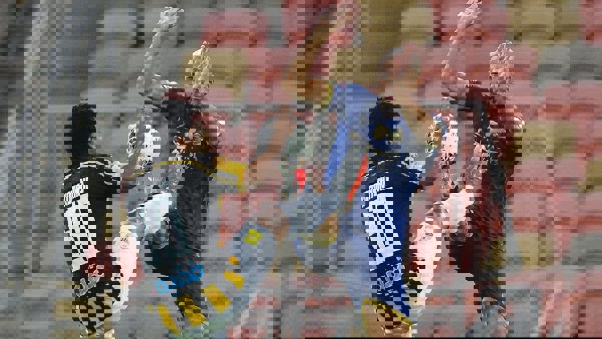 أول رد من نورالدين أمرابط بعد واقعة إلقاء قميص نادي النصر أرضا