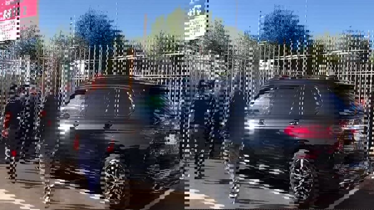 أليغري يغادر الملعب تحت حماية الشرطة بعد خسارة يوفنتوس أمام مونزا (فيديو)