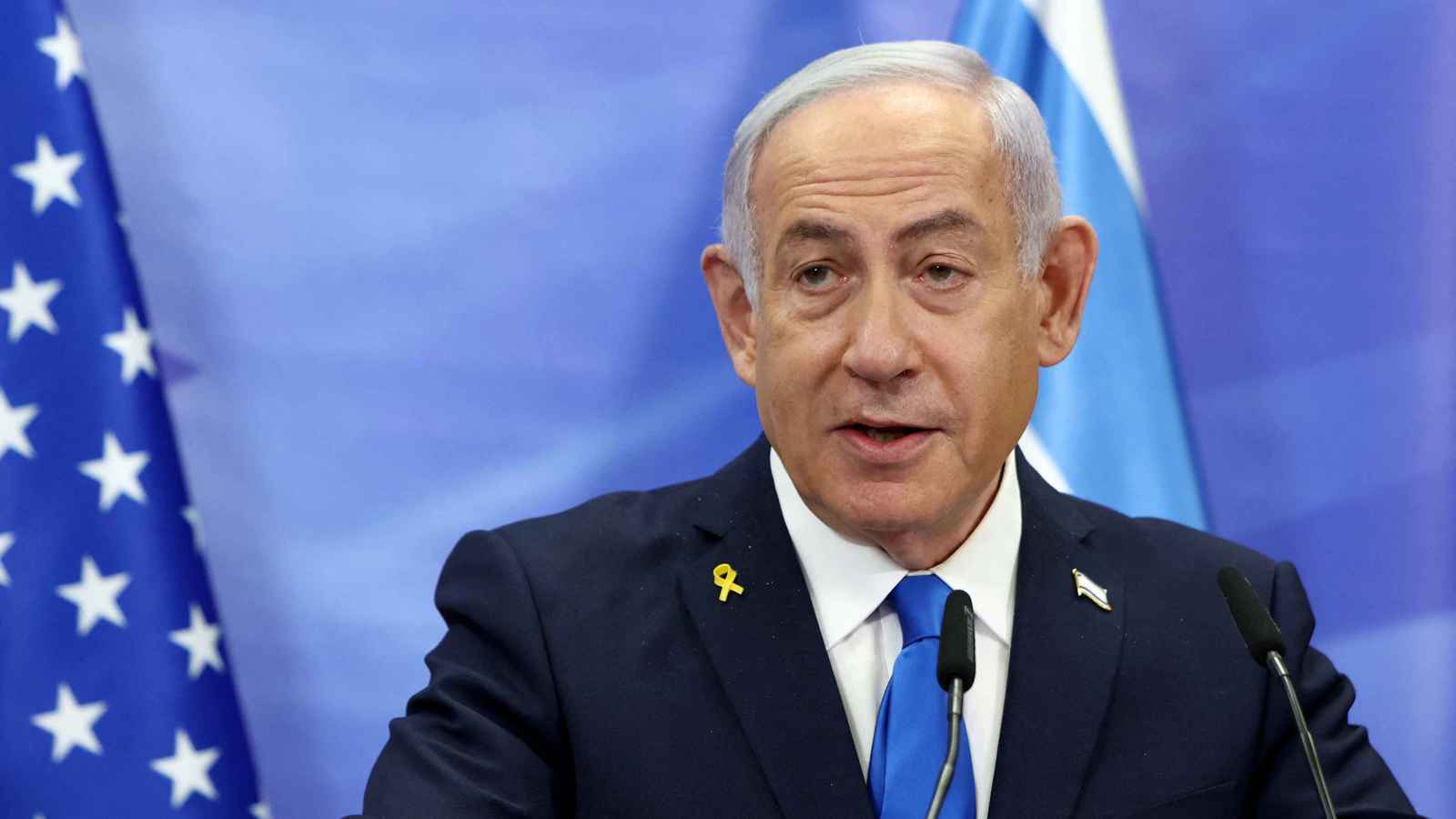 نتنياهو يغضب خلال محاكمته.. والقضاة يهددونه بعقوبة